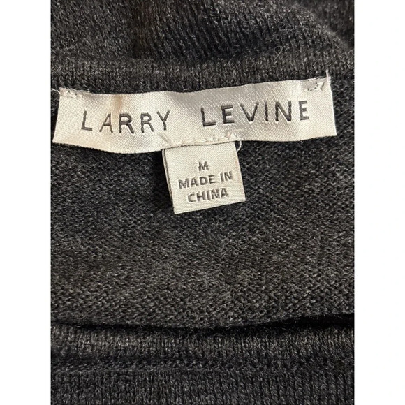 Larry Levine Women's Crew Neck Sweater Top Grey Asymmetrical Hem Size Medium - Picture 12 of 15